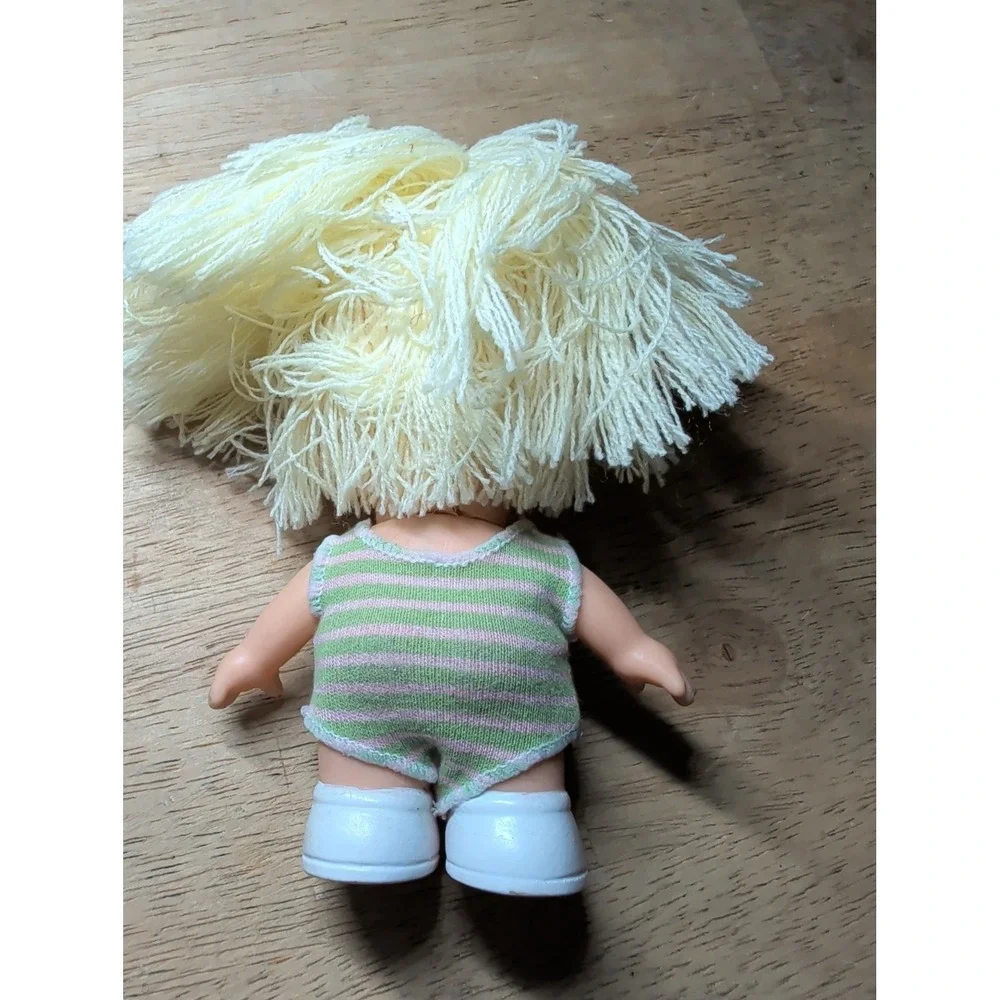 VINTAGE 1989 PRECIOUS MOMENTS ENESCO DOLL Used  Good Shape Free Shipping